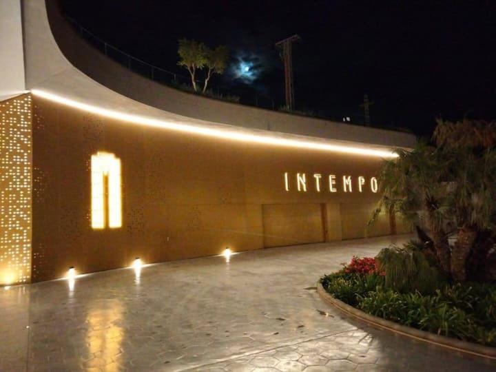 Intempo Luxury Sky View & Spa Resort Benidorm Exterior photo