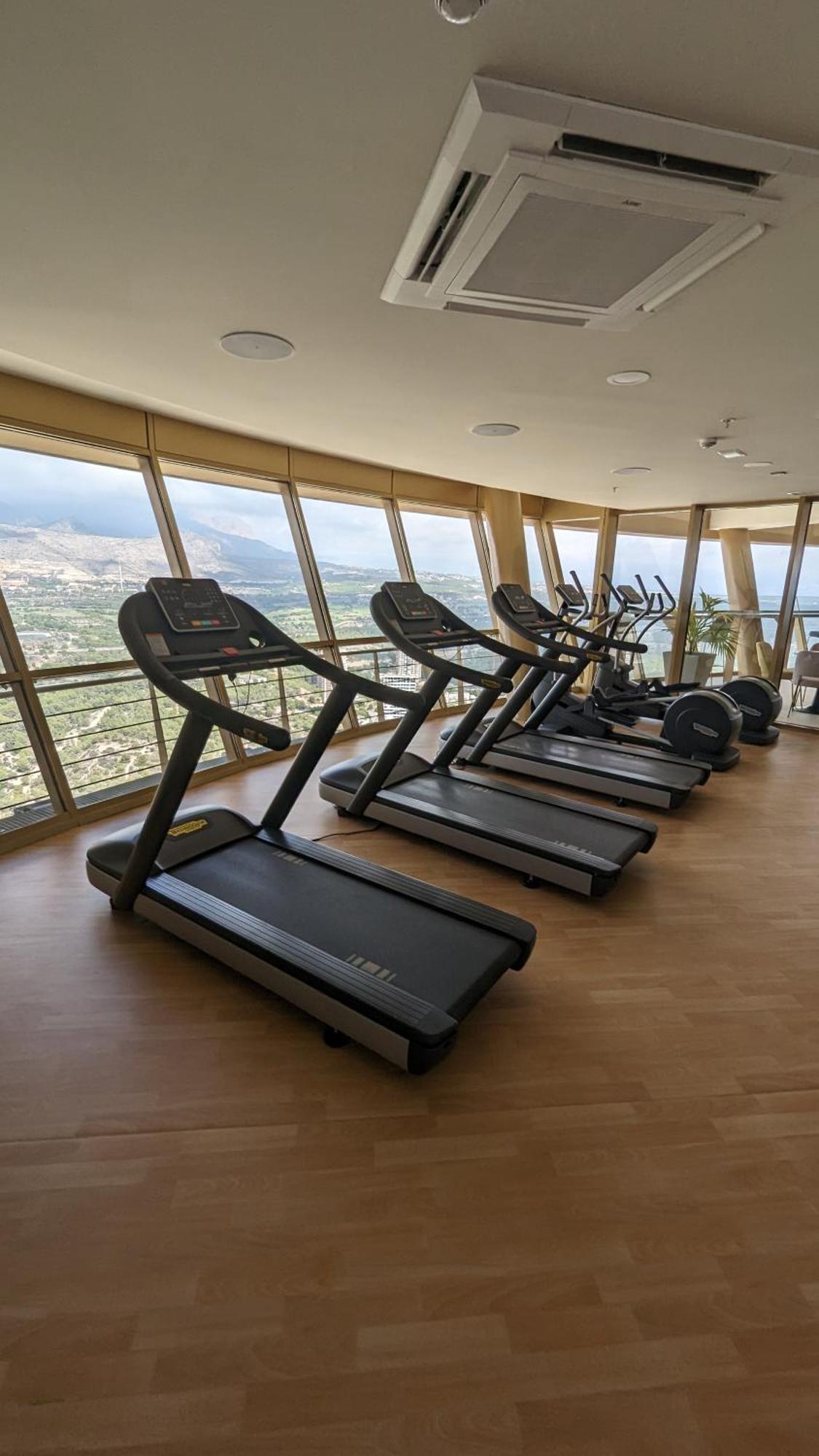 Intempo Luxury Sky View & Spa Resort Benidorm Exterior photo